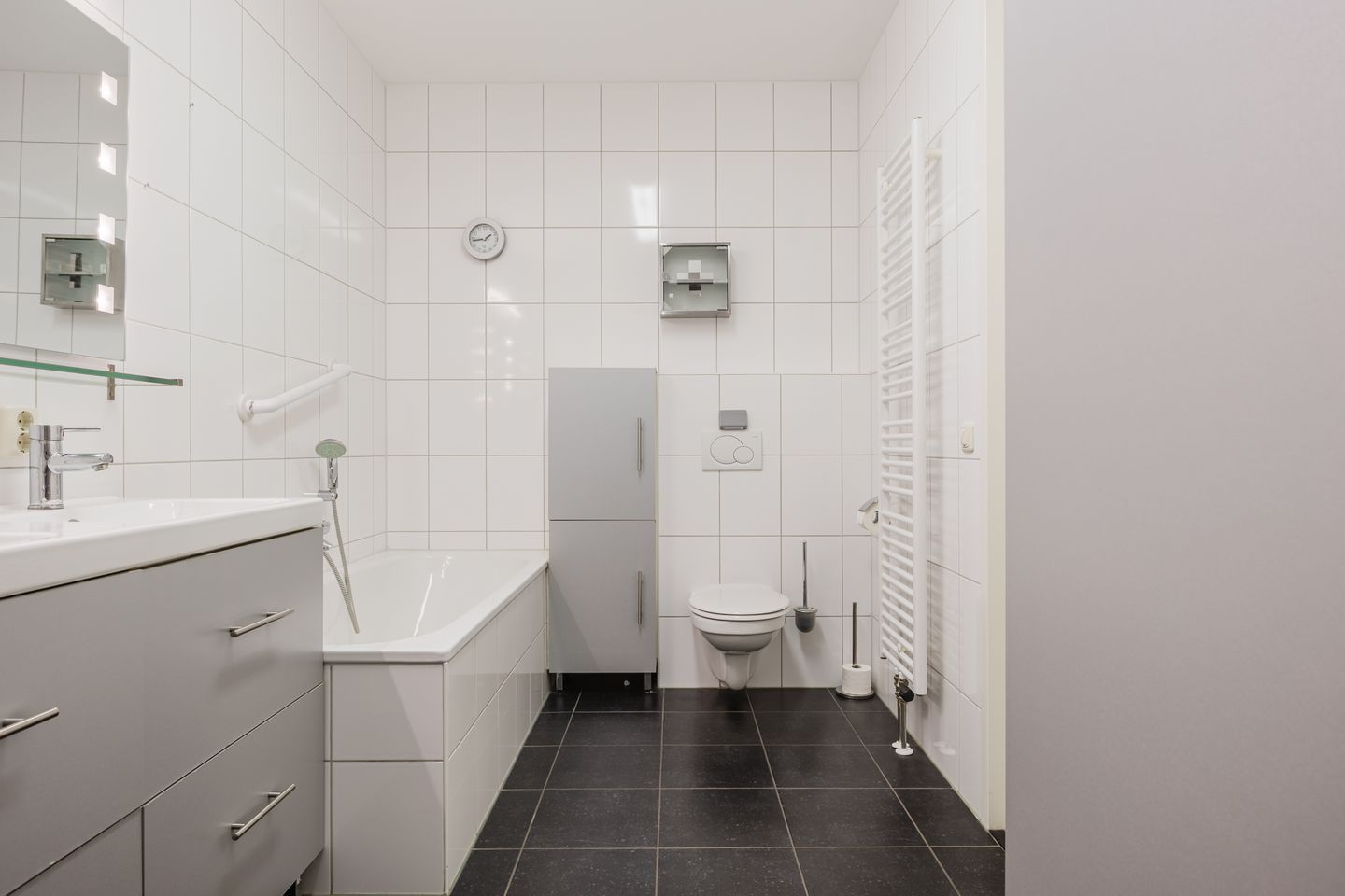 Photo 44 of Molenwal 1-N