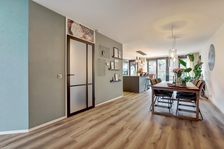 Foto 12 van Indira Gandhisingel 60