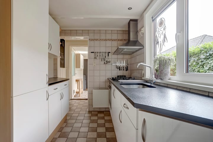 Foto 15 van Burg Elenbaasstraat 3