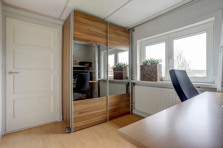 Foto 28 van Burg Elenbaasstraat 3