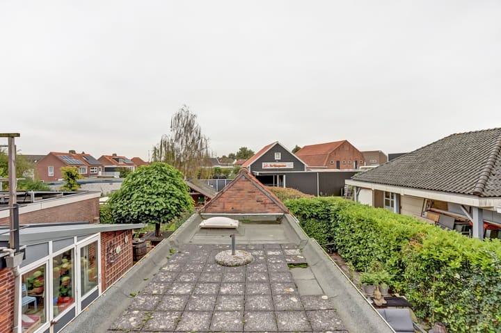 Foto 32 van Burg Elenbaasstraat 3