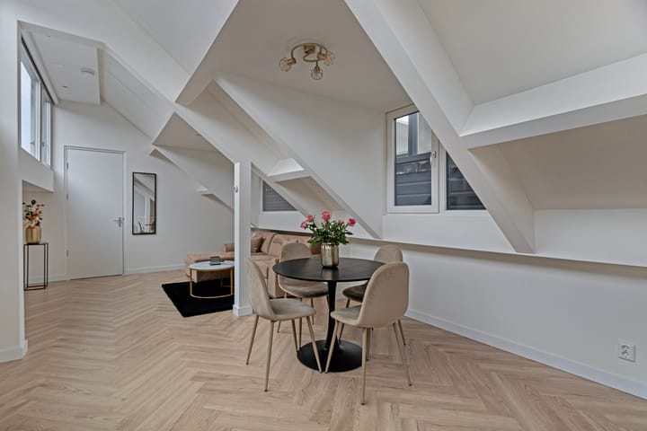 Photo 10 of Raadhuisstraat 13-C