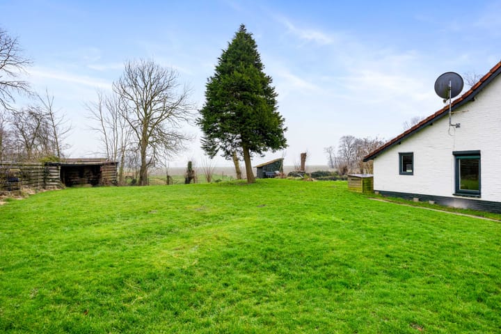 Photo 42 of Valgeweg 6