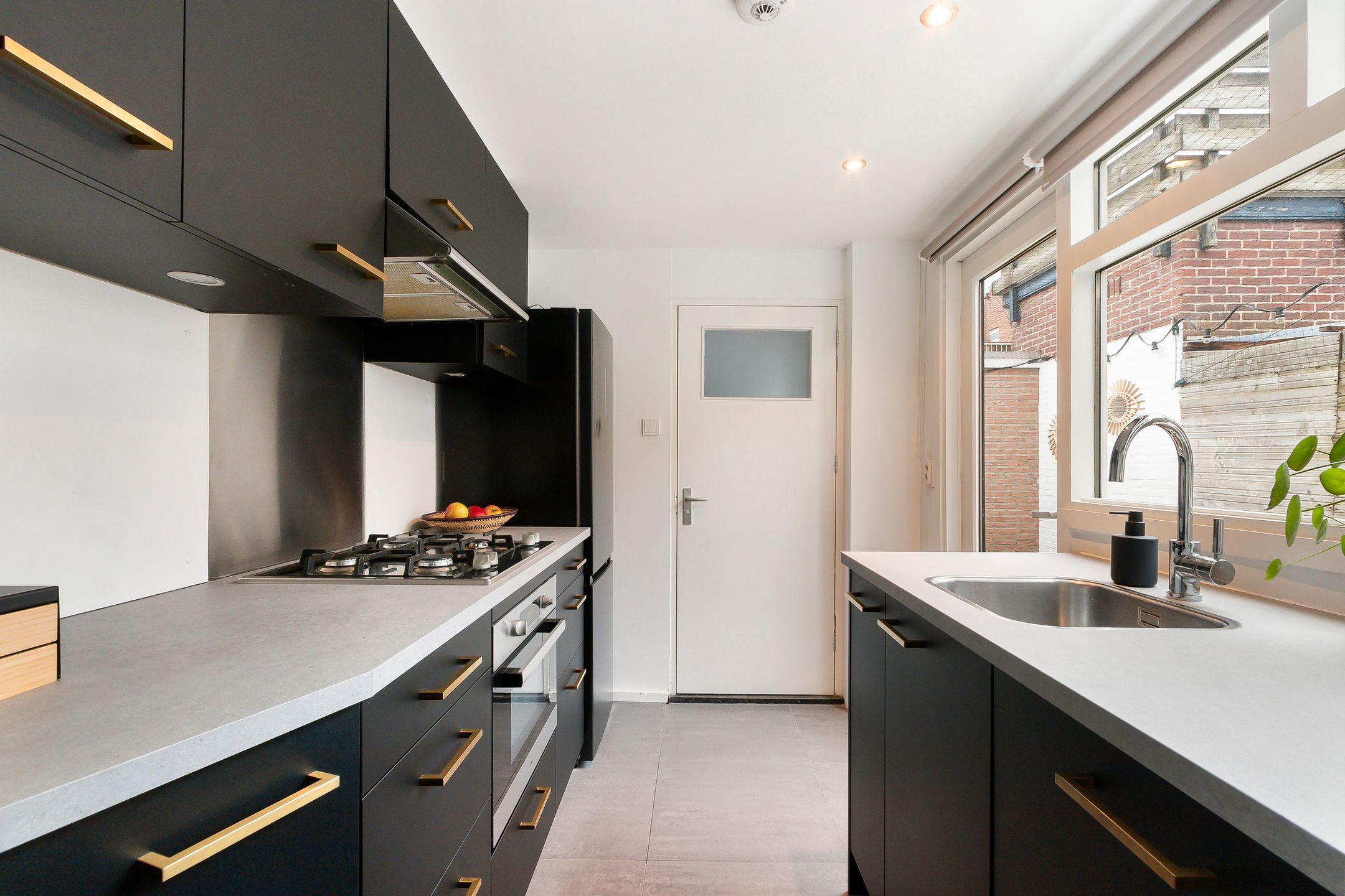 Foto 15 van Eerste Reedwarsstraat 18