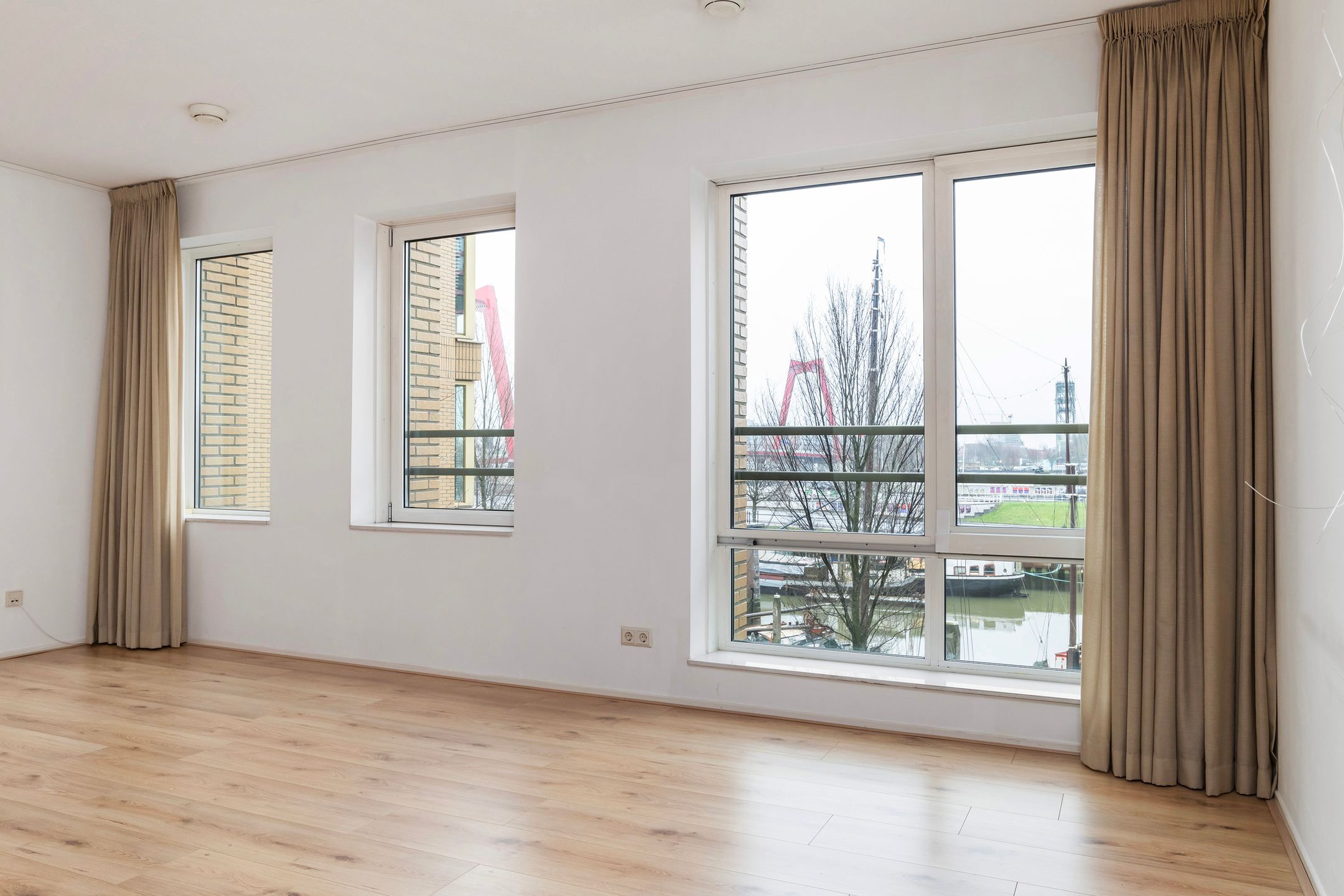 Foto 9 van Wijnhaven 33-E