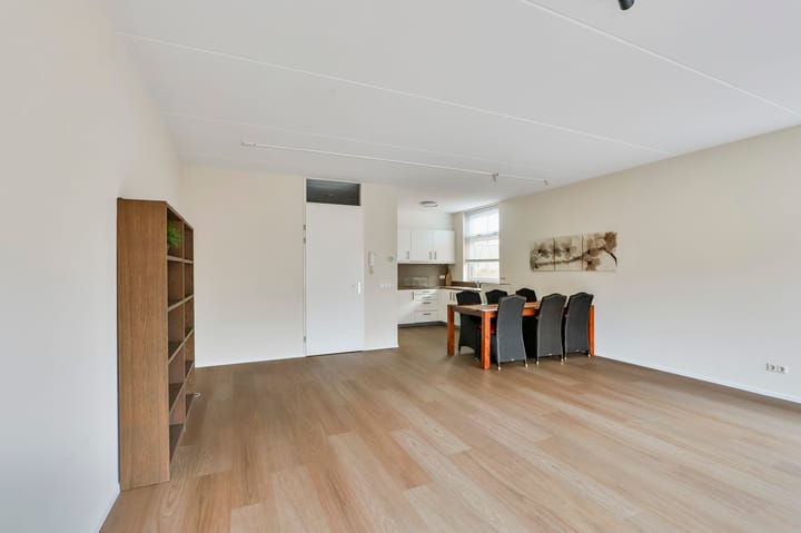 Photo 6 of Raadhuisplein 52