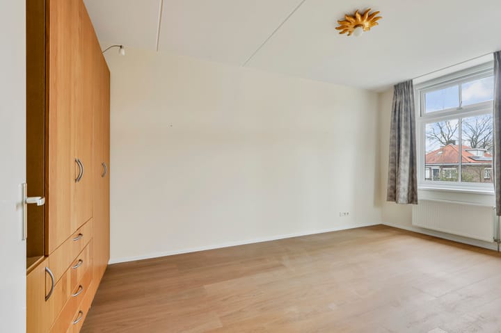 Photo 10 of Raadhuisplein 52