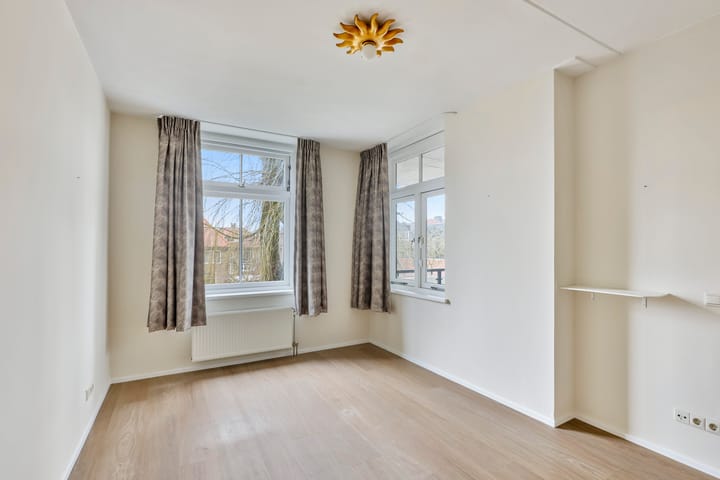 Photo 11 of Raadhuisplein 52