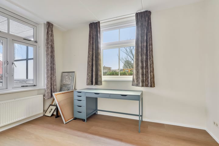 Photo 13 of Raadhuisplein 52