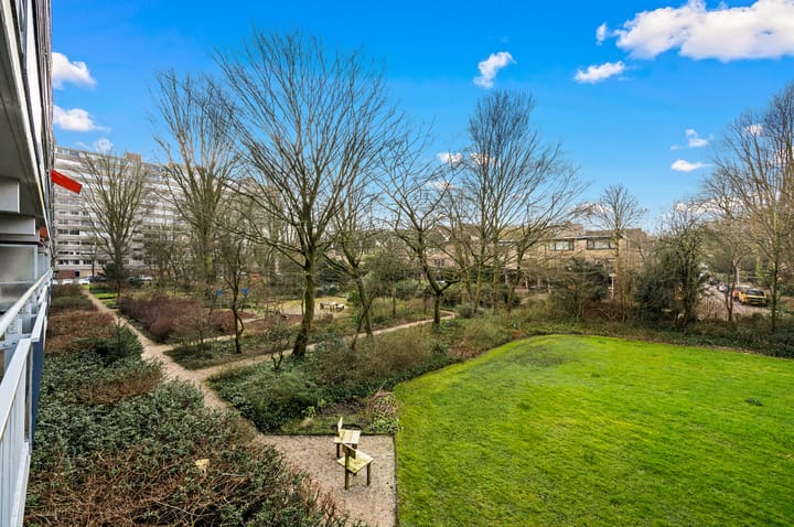 Foto 3 van Roland Holstlaan 988