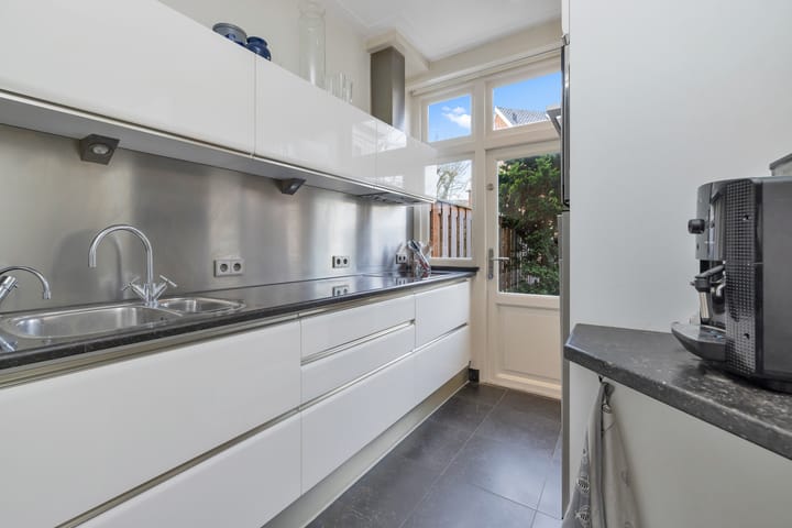 Foto 8 van Frederik van Eedenplein 34