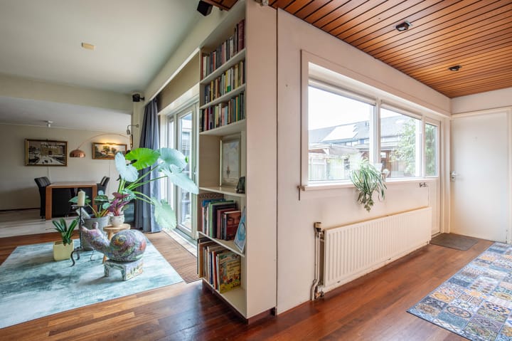 Photo 19 of Marsstraat 7