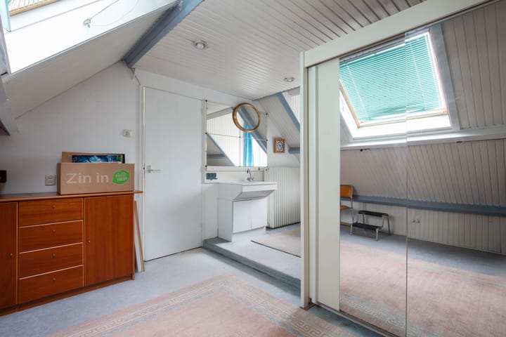 Photo 36 of Marsstraat 7