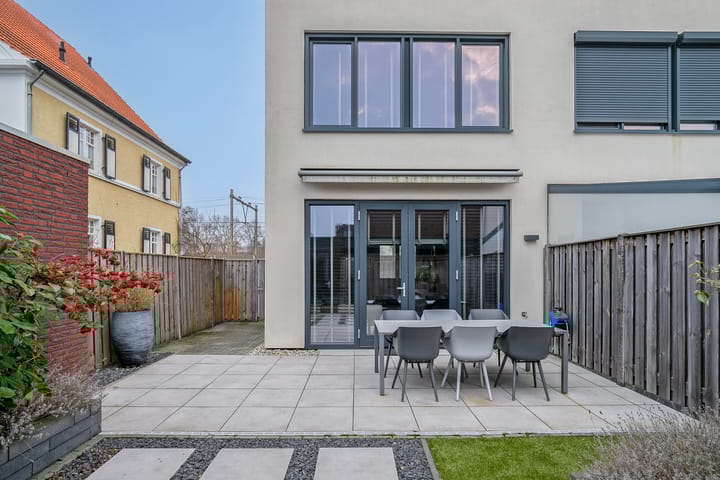 Foto 16 van Houtse Parallelweg 101-A