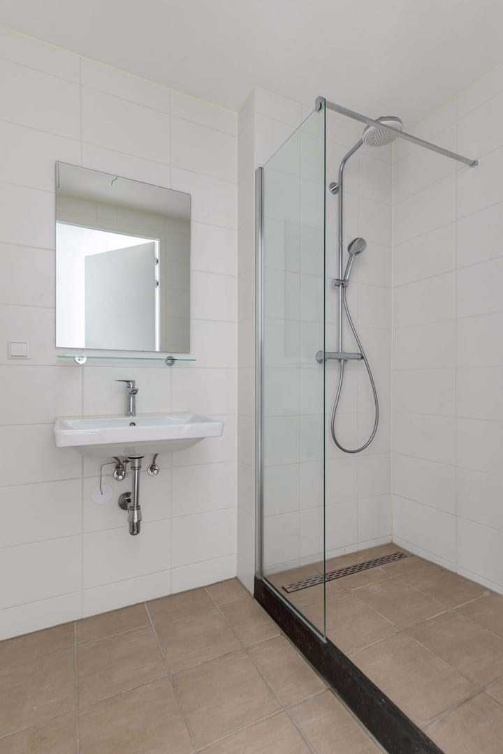 Foto 20 van Van Vollenhovenstraat 3-129