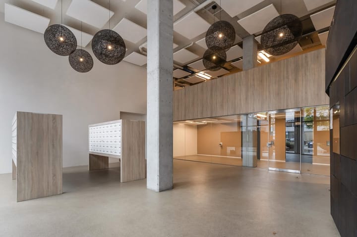 Photo 8 of Van Vollenhovenstraat 3-409