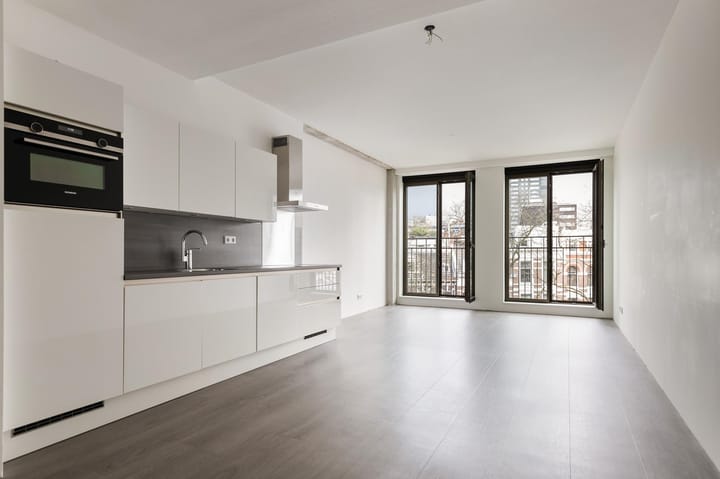 Photo 14 of Van Vollenhovenstraat 3-409