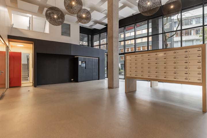 Photo 7 of Van Vollenhovenstraat 3-409