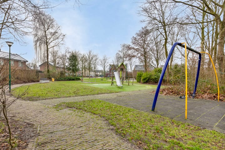 Foto 24 van Baronielaan 17