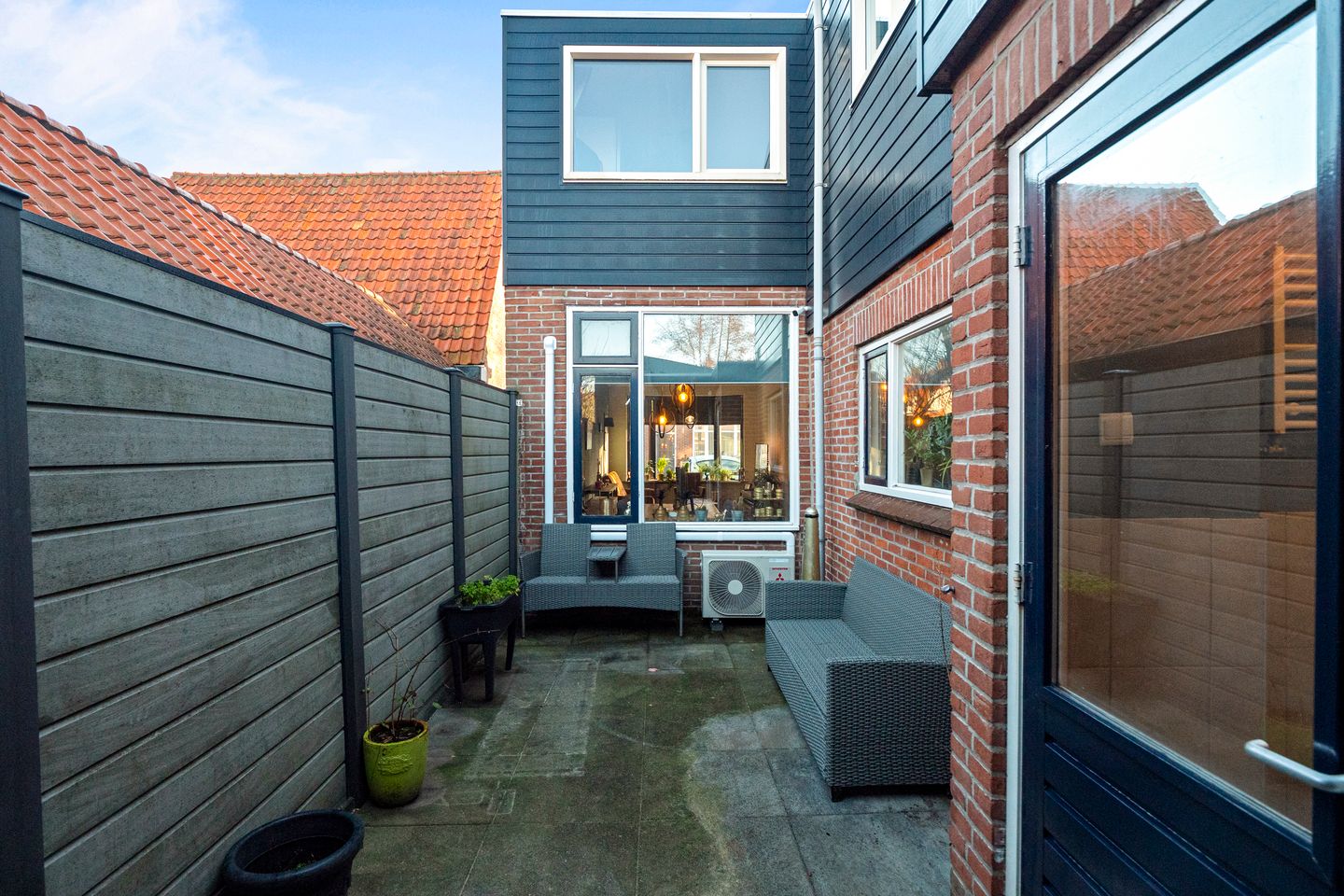 Photo 4 of Hertzogstraat 4