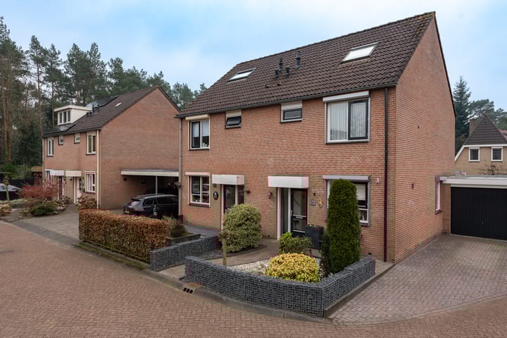 Photo 2 of Vale Ouwelaan 130