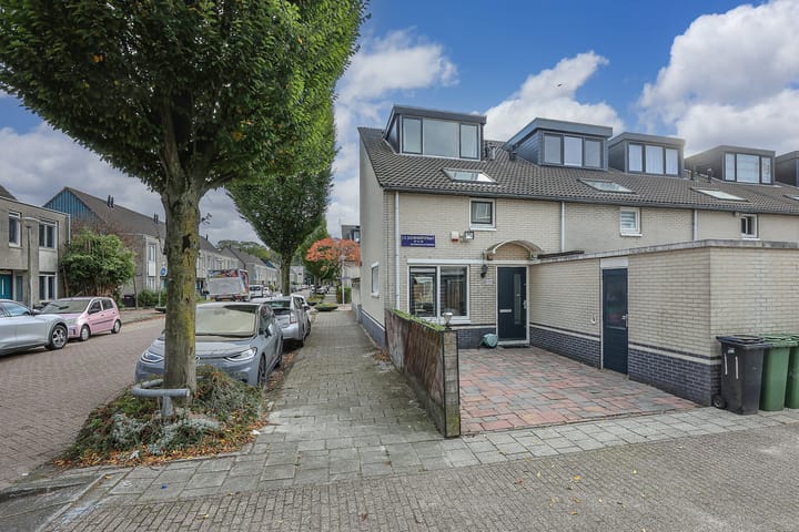 Foto 1 van J.G. Suurhoffstraat 101