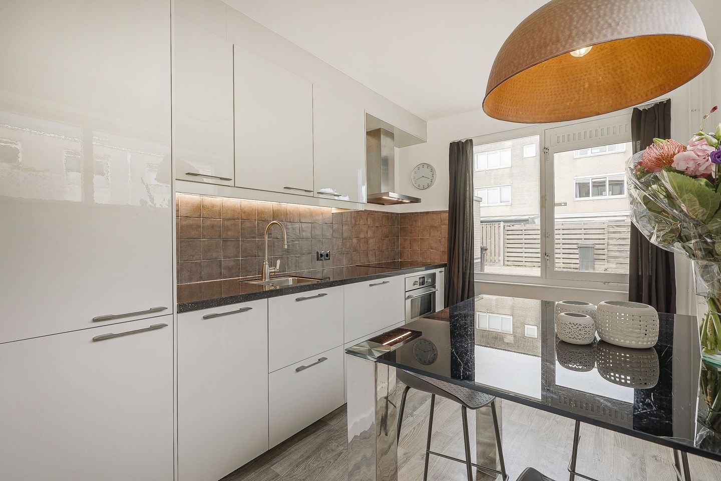 Foto 10 van J.G. Suurhoffstraat 101