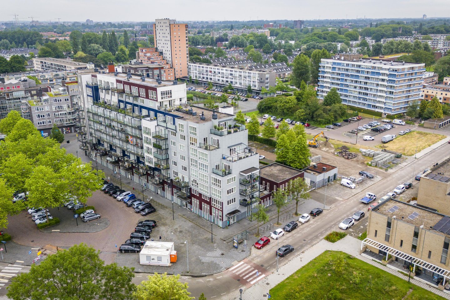 Bekijk foto 2 van Admiraalsplein 171