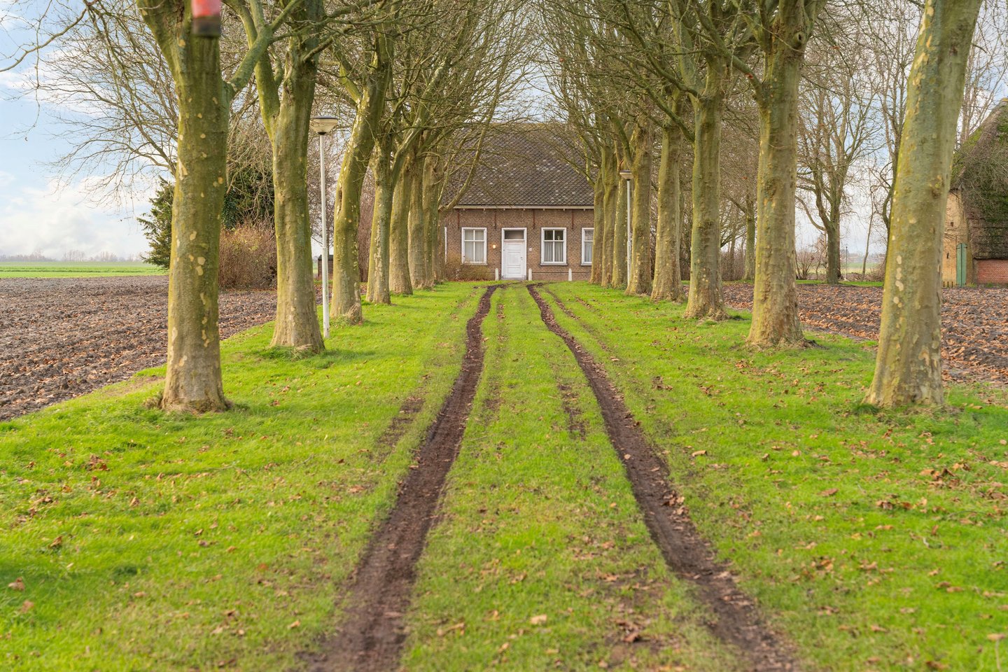 Bekijk foto 2 van Slikkenburgseweg 4