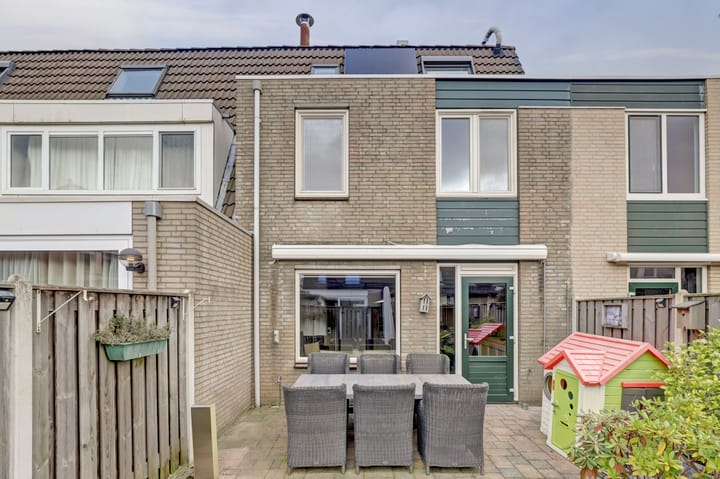 Foto 34 van Aristotelestuin 21