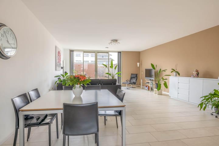 Foto 15 van Hazerswoudestraat 99