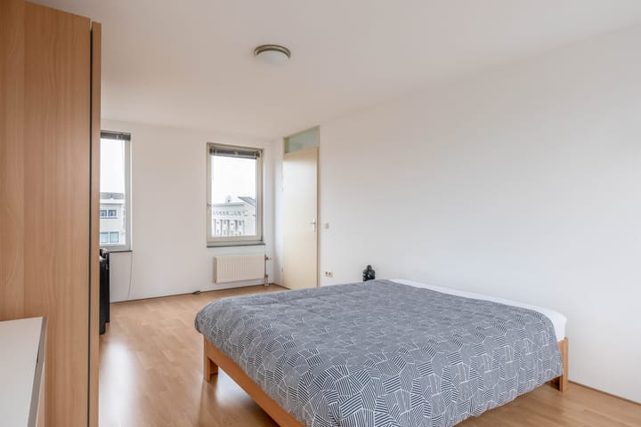 Foto 38 van Hazerswoudestraat 99