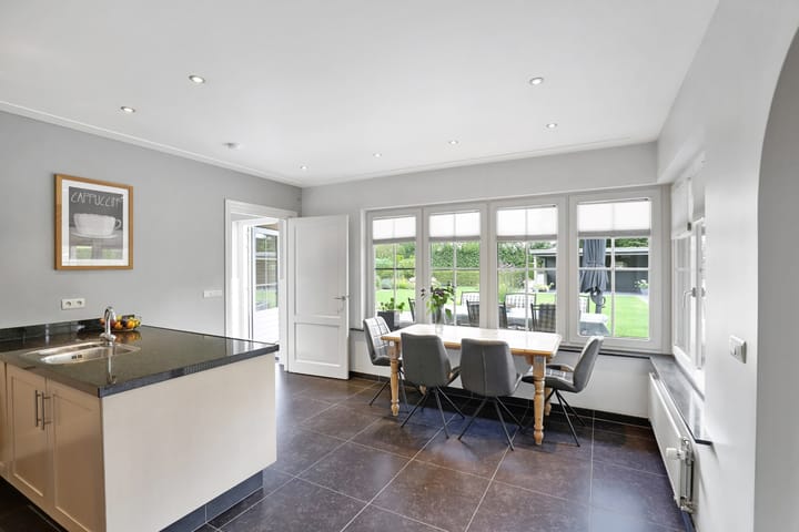 Foto 16 van Molenstraat 101