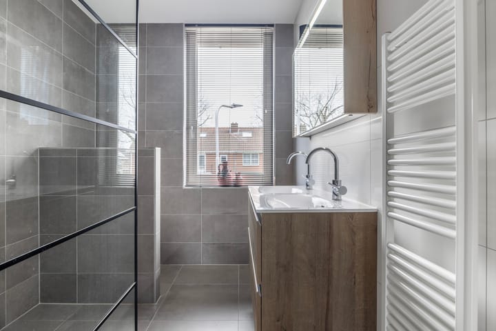 Photo 22 of Thorbeckelaan 74