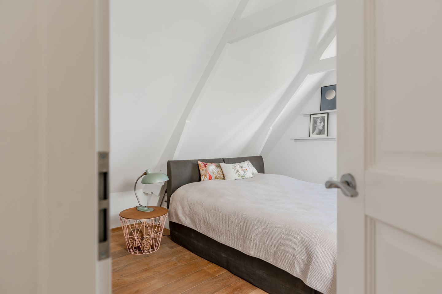 Foto 25 van Van Oldenbarneveldtstraat 14-3