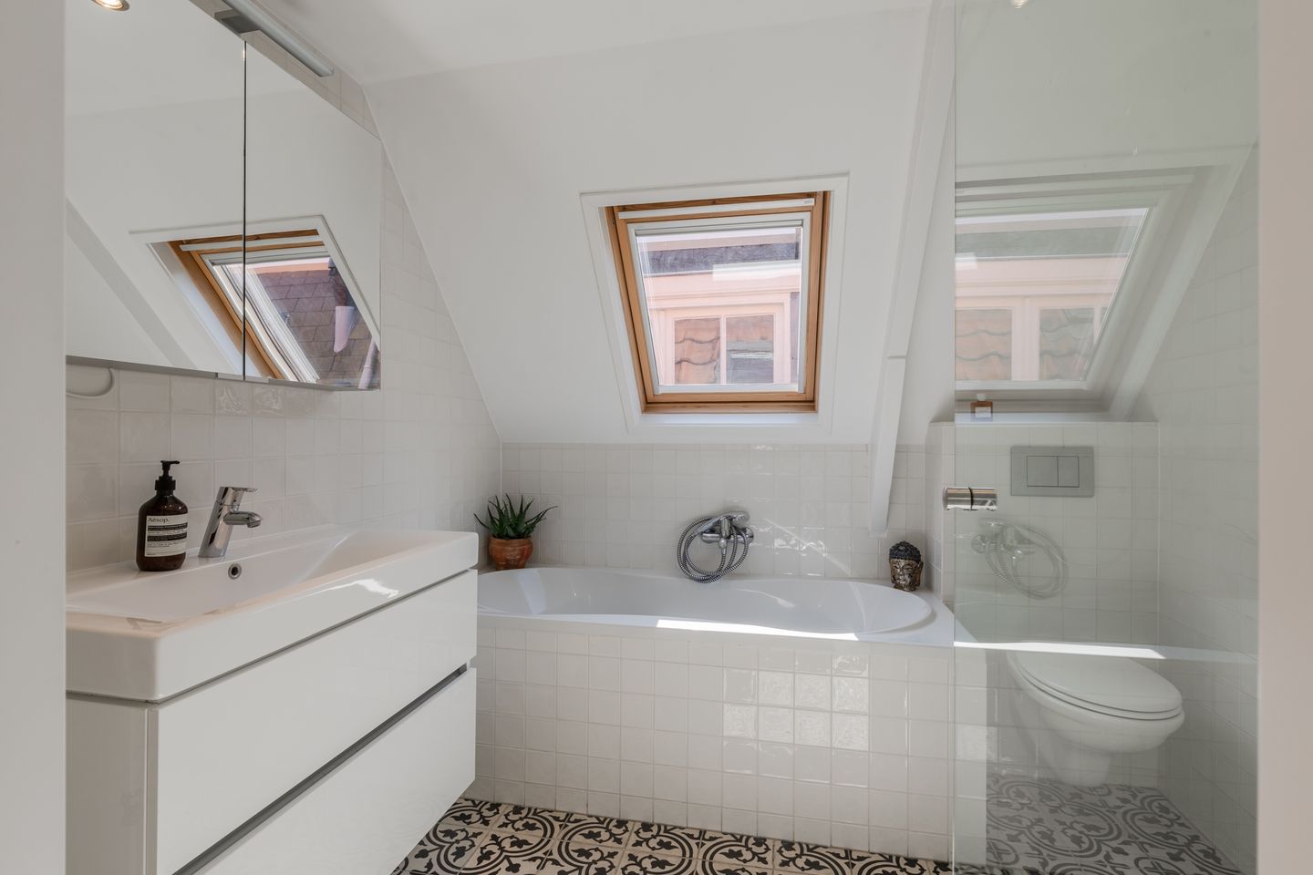 Foto 29 van Van Oldenbarneveldtstraat 14-3