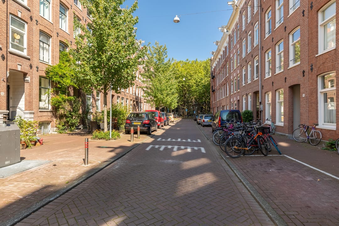 Foto 43 van Van Oldenbarneveldtstraat 14-3