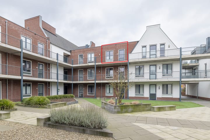 Foto 2 van Ds. Van de Woestijnehof 207