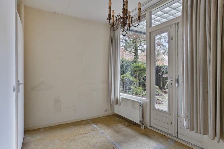 Foto 19 van Burgemeester van der Klokkenlaan 25