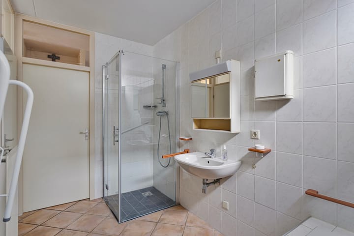 Foto 23 van Burgemeester van der Klokkenlaan 25