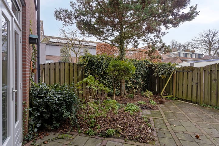 Foto 30 van Burgemeester van der Klokkenlaan 25