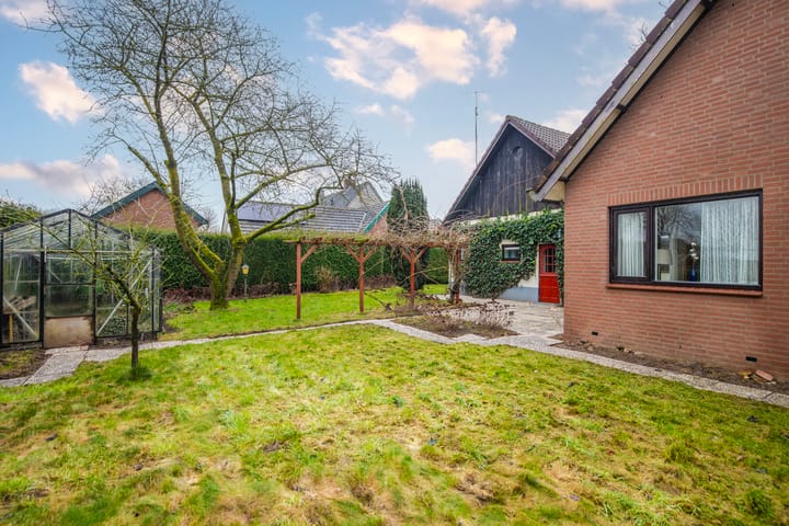 Foto 49 van Heilige Huisjes 42