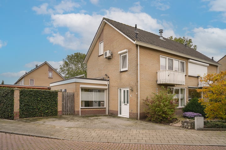 Foto 1 van Azaleastraat 22