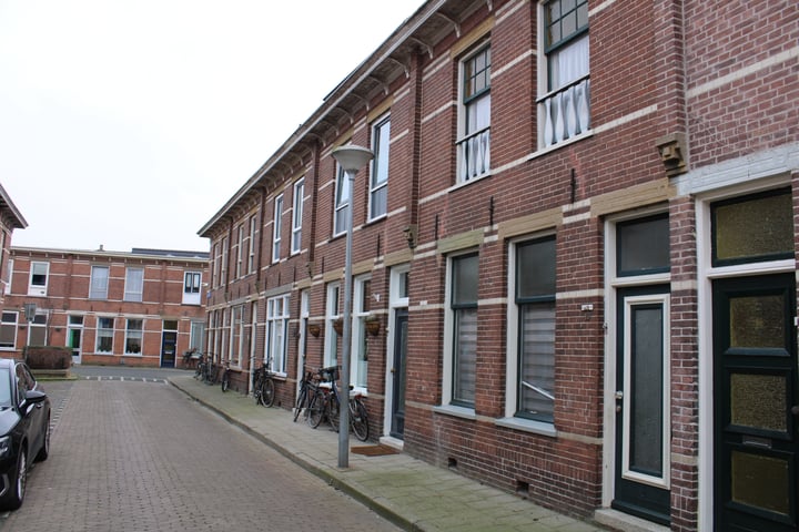 Bekijk foto van Kloosterstraat 10