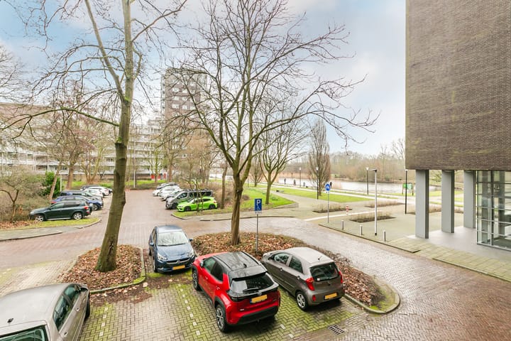 Foto 30 van Koolmeesstraat 4