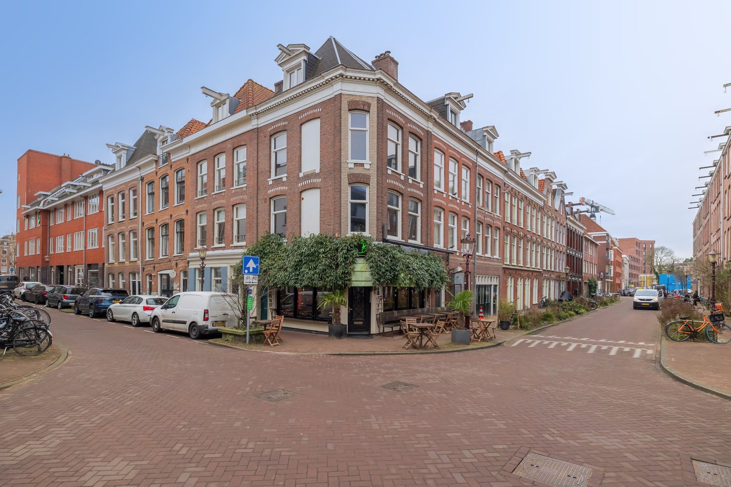 Bekijk foto 1 van Douwes Dekkerstraat 22-H