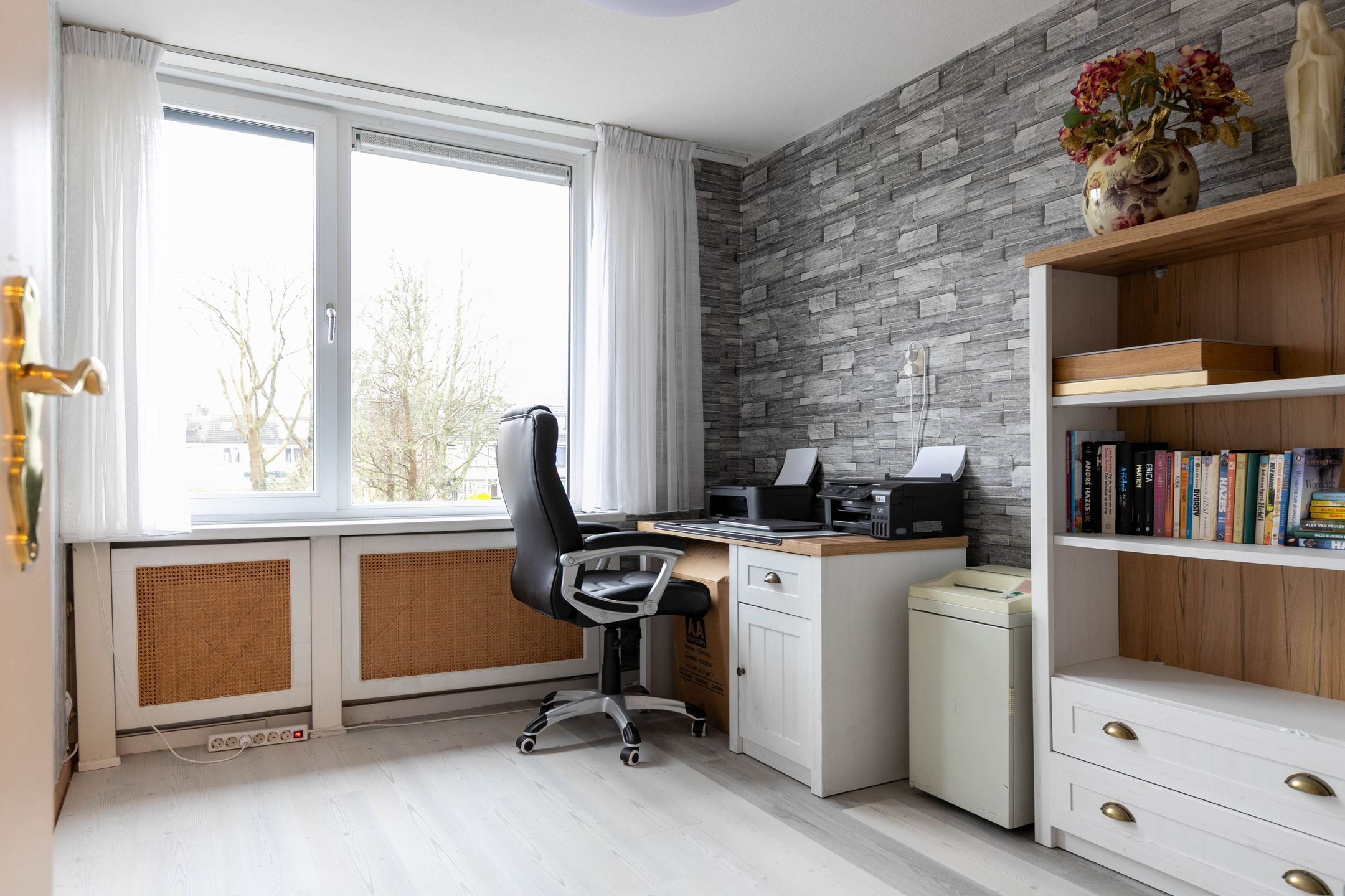 Photo 24 of Graan voor Visch 15906