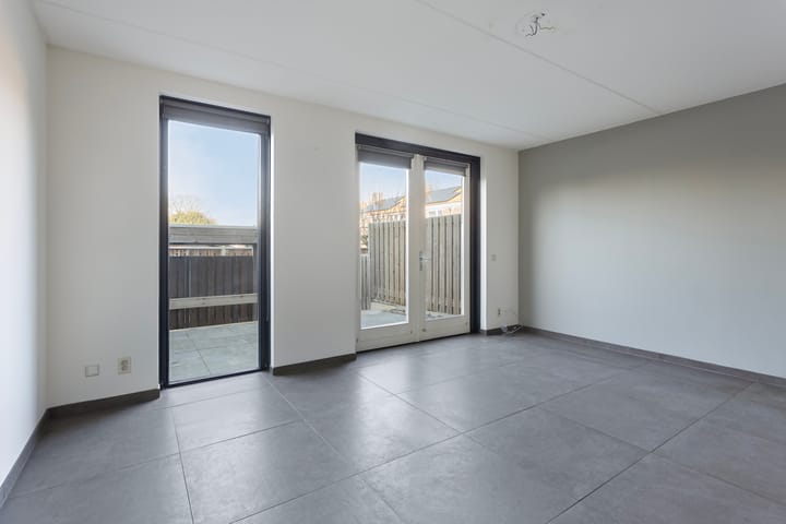 Foto 3 van Raadhuisplein 66