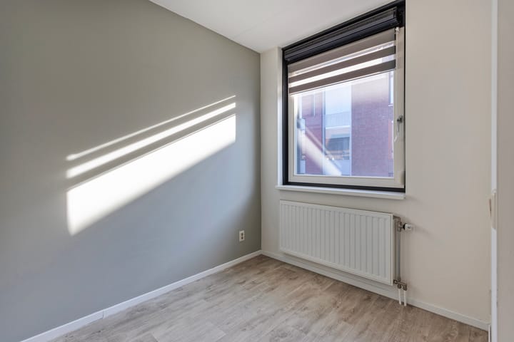 Foto 11 van Raadhuisplein 66