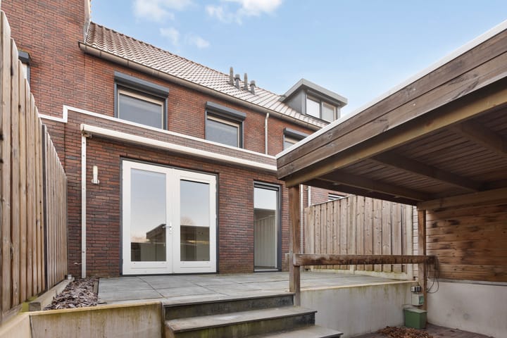 Foto 19 van Raadhuisplein 66